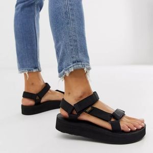 Teva Midform Universal Chunky Sandals Black Worn Once Size 7